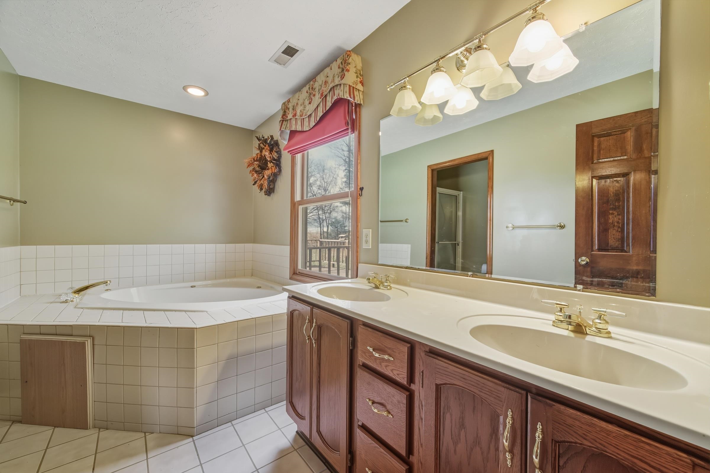 948 BATTLEFIELD BLUFF DR, NEW MARKET, Virginia 22844, 4 Bedrooms Bedrooms, ,2 BathroomsBathrooms,Residential,948 BATTLEFIELD BLUFF DR,671519 MLS # 671519 948 BATTLEFIELD BLUFF DR, NEW MARKET, Virginia 22844, 4 Bedrooms Bedrooms, ,2 BathroomsBathrooms,Residential,948 BATTLEFIELD BLUFF DR,671519 MLS # 671519