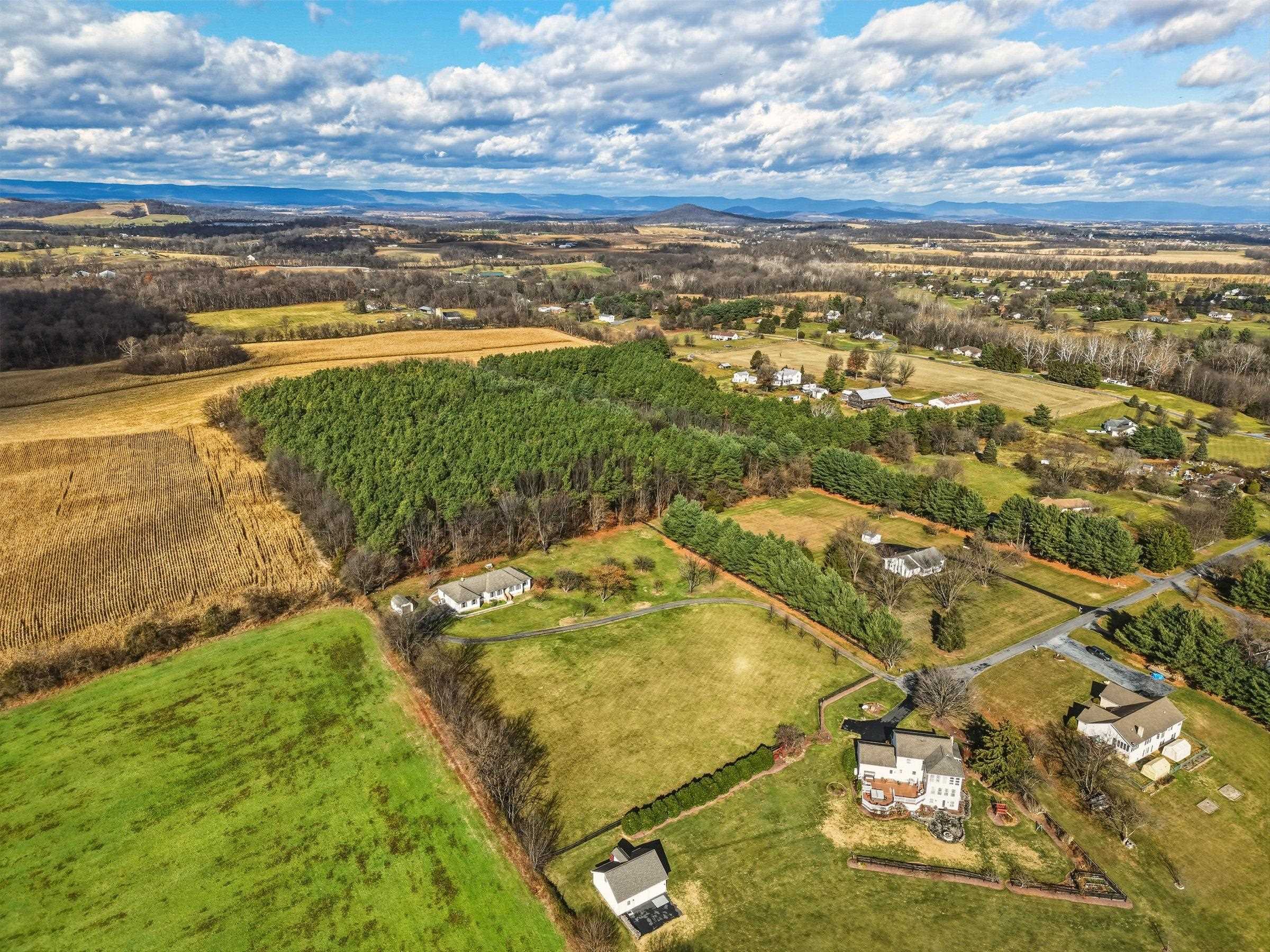 948 BATTLEFIELD BLUFF DR, NEW MARKET, Virginia 22844, 4 Bedrooms Bedrooms, ,2 BathroomsBathrooms,Residential,948 BATTLEFIELD BLUFF DR,671519 MLS # 671519 948 BATTLEFIELD BLUFF DR, NEW MARKET, Virginia 22844, 4 Bedrooms Bedrooms, ,2 BathroomsBathrooms,Residential,948 BATTLEFIELD BLUFF DR,671519 MLS # 671519