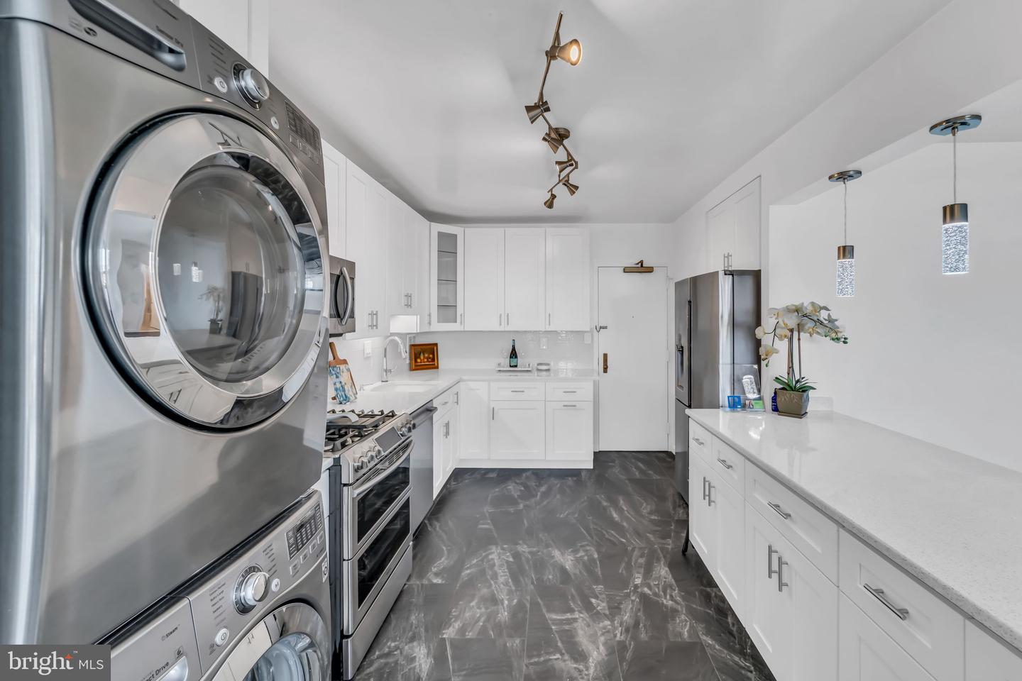 3701 S GEORGE MASON DR #1812N, FALLS CHURCH, Virginia 22041, 1 Bedroom Bedrooms, ,1 BathroomBathrooms,Residential,For sale,3701 S GEORGE MASON DR #1812N,VAFX2274076 MLS # VAFX2274076 3701 S GEORGE MASON DR #1812N, FALLS CHURCH, Virginia 22041, 1 Bedroom Bedrooms, ,1 BathroomBathrooms,Residential,For sale,3701 S GEORGE MASON DR #1812N,VAFX2274076 MLS # VAFX2274076