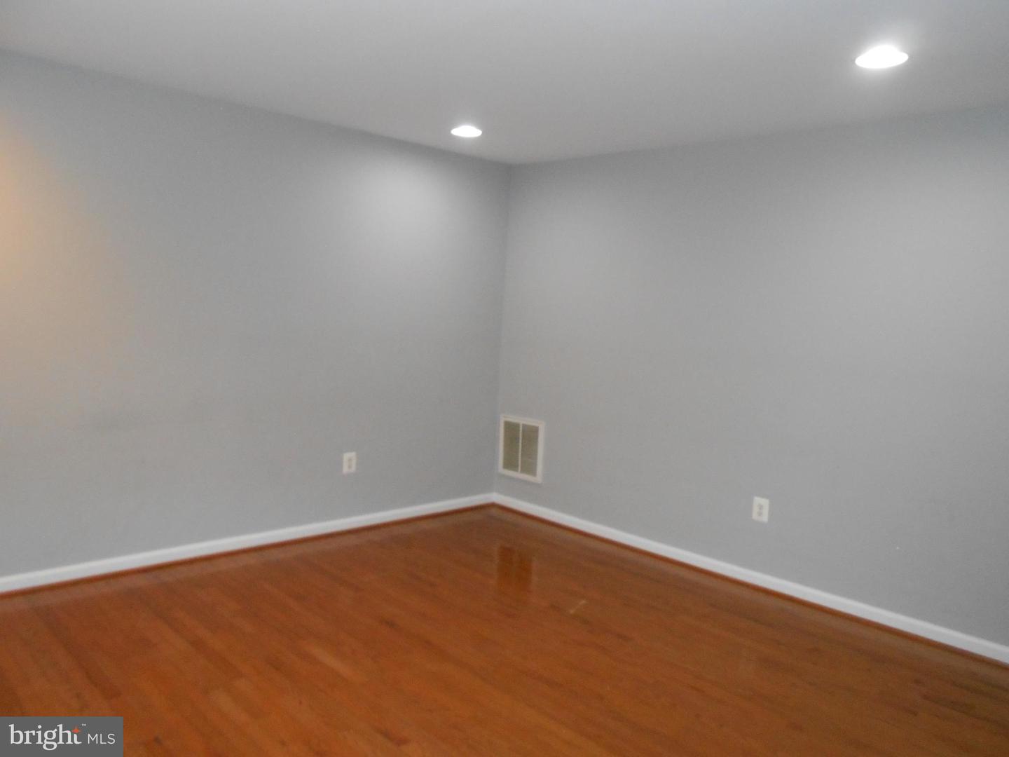 207 EASTSIDE, WINCHESTER, Virginia 22602, 4 Bedrooms Bedrooms, ,3 BathroomsBathrooms,Residential,For sale,207 EASTSIDE,VAFV2037926 MLS # VAFV2037926 207 EASTSIDE, WINCHESTER, Virginia 22602, 4 Bedrooms Bedrooms, ,3 BathroomsBathrooms,Residential,For sale,207 EASTSIDE,VAFV2037926 MLS # VAFV2037926