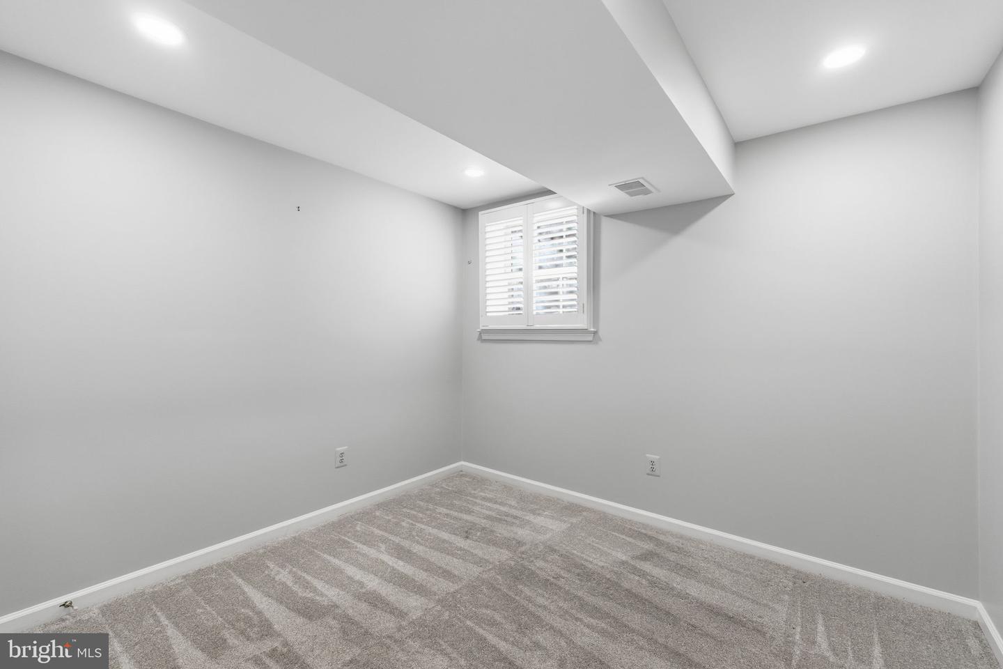 4110 JOHN TRAMMELL CT, FAIRFAX, Virginia 22030, 4 Bedrooms Bedrooms, ,3 BathroomsBathrooms,Residential,For sale,4110 JOHN TRAMMELL CT,VAFC2007354 MLS # VAFC2007354