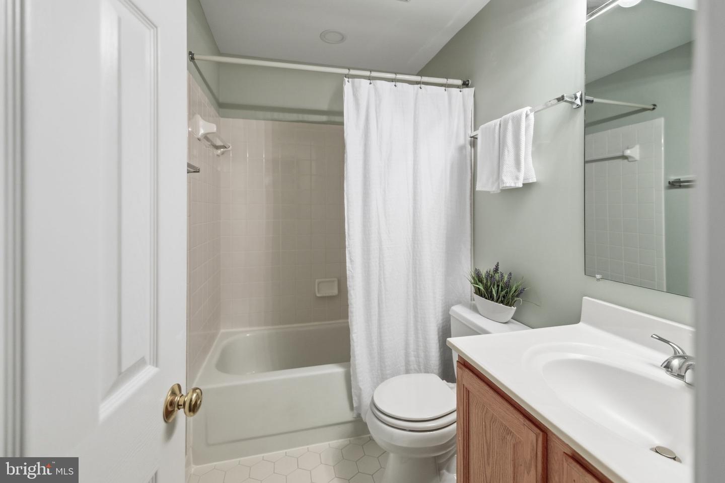 4110 JOHN TRAMMELL CT, FAIRFAX, Virginia 22030, 4 Bedrooms Bedrooms, ,3 BathroomsBathrooms,Residential,For sale,4110 JOHN TRAMMELL CT,VAFC2007354 MLS # VAFC2007354