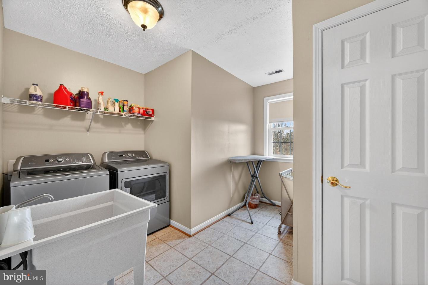 461 SKYLAR LANES WAY, WINCHESTER, Virginia 22603, 6 Bedrooms Bedrooms, ,4 BathroomsBathrooms,Residential,For sale,461 SKYLAR LANES WAY,VAFV2037982 MLS # VAFV2037982