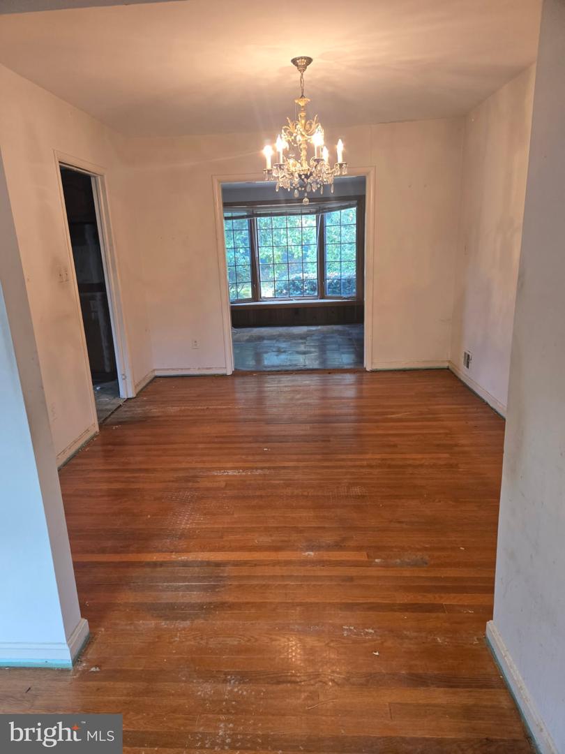 7334 PINECASTLE RD, FALLS CHURCH, Virginia 22043, 4 Bedrooms Bedrooms, ,2 BathroomsBathrooms,Residential,For sale,7334 PINECASTLE RD,VAFX2279430 MLS # VAFX2279430