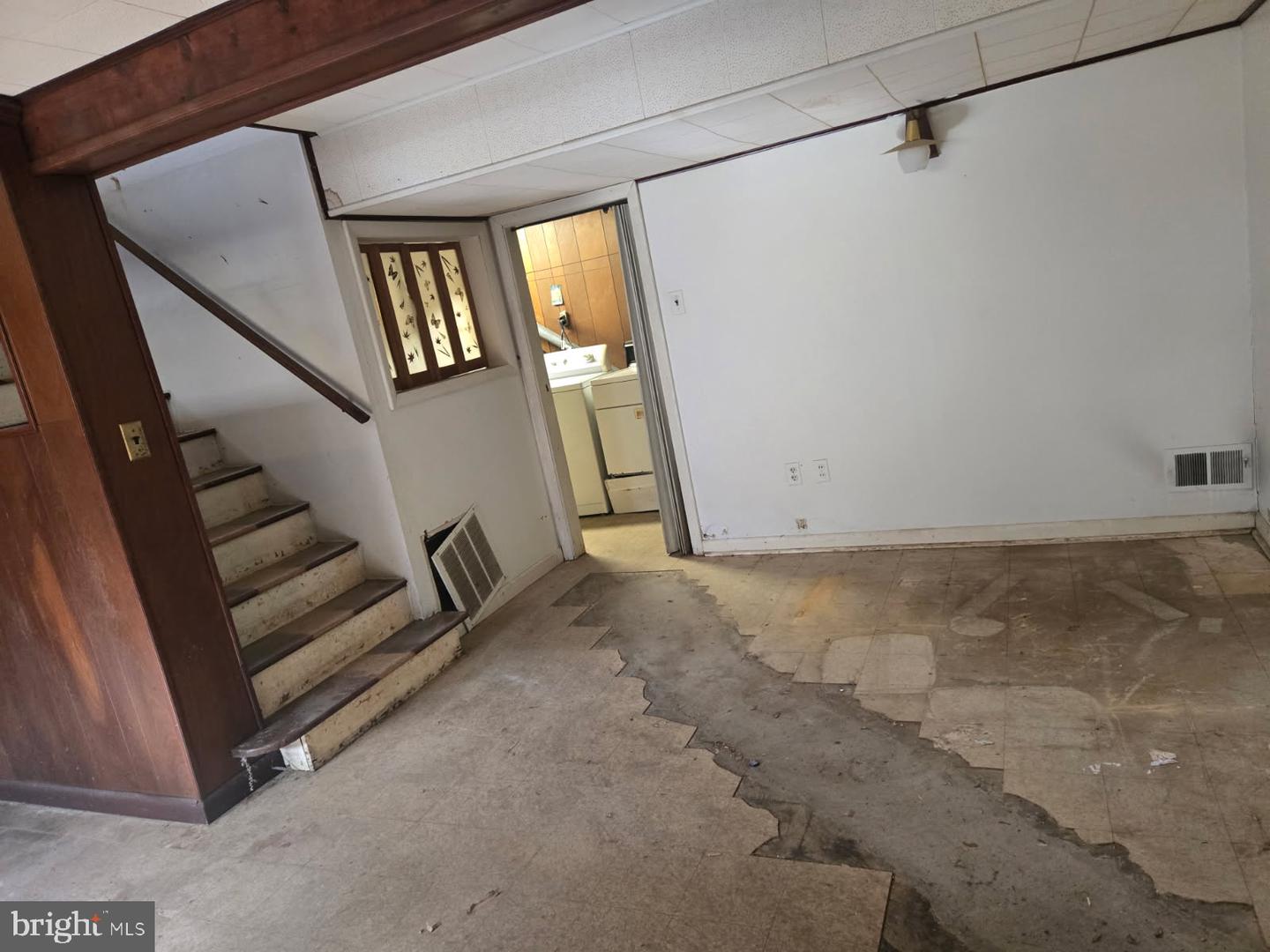 7334 PINECASTLE RD, FALLS CHURCH, Virginia 22043, 4 Bedrooms Bedrooms, ,2 BathroomsBathrooms,Residential,For sale,7334 PINECASTLE RD,VAFX2279430 MLS # VAFX2279430