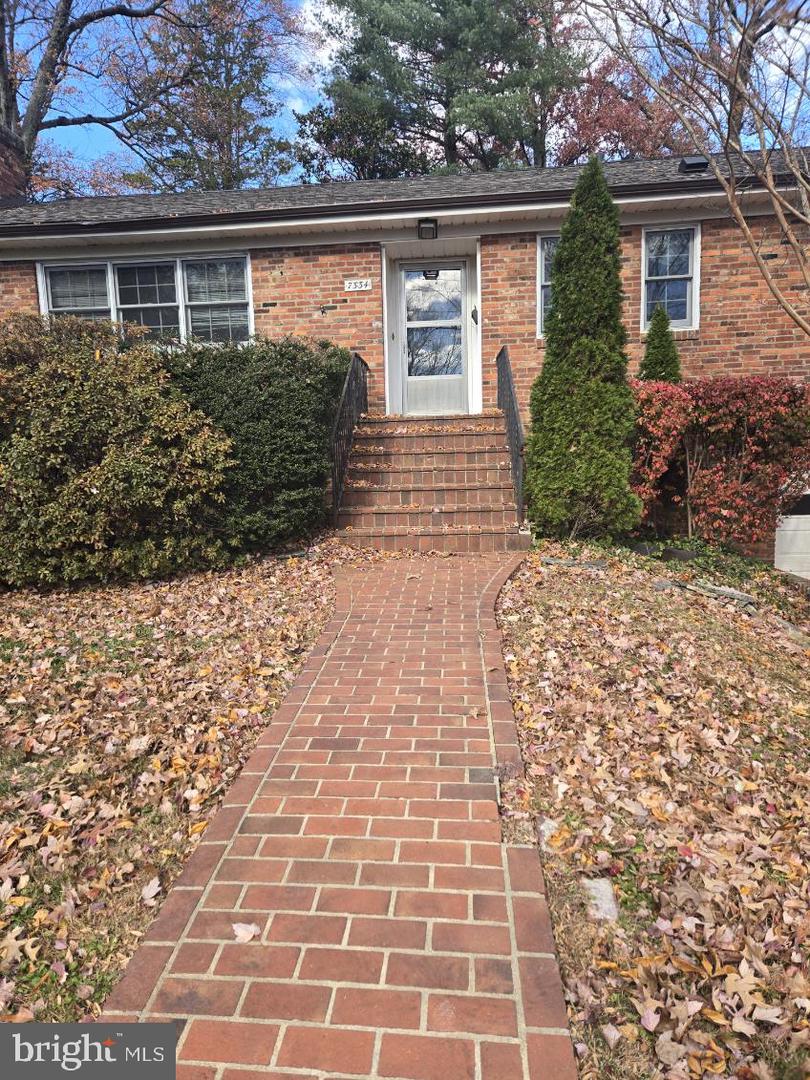 7334 PINECASTLE RD, FALLS CHURCH, Virginia 22043, 4 Bedrooms Bedrooms, ,2 BathroomsBathrooms,Residential,For sale,7334 PINECASTLE RD,VAFX2279430 MLS # VAFX2279430