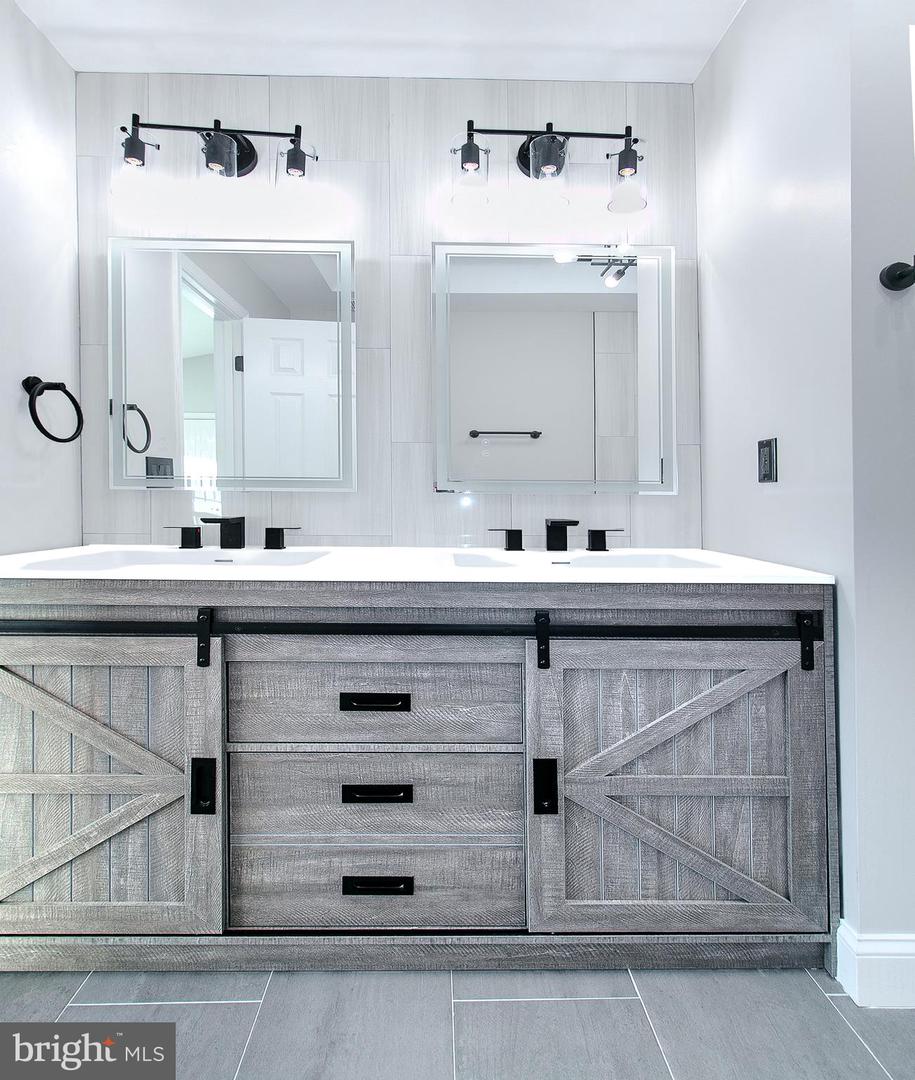 1279 BOND ST, HERNDON, Virginia 20170, 4 Bedrooms Bedrooms, ,3 BathroomsBathrooms,Residential,For sale,1279 BOND ST,VAFX2280016 MLS # VAFX2280016