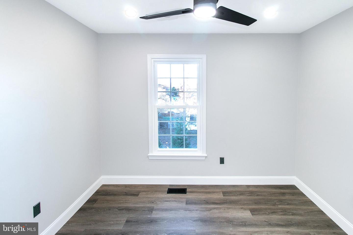 1279 BOND ST, HERNDON, Virginia 20170, 4 Bedrooms Bedrooms, ,3 BathroomsBathrooms,Residential,For sale,1279 BOND ST,VAFX2280016 MLS # VAFX2280016