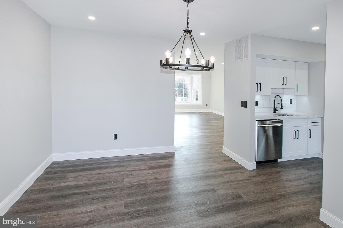 1279 BOND ST, HERNDON, Virginia 20170, 4 Bedrooms Bedrooms, ,3 BathroomsBathrooms,Residential,For sale,1279 BOND ST,VAFX2280016 MLS # VAFX2280016