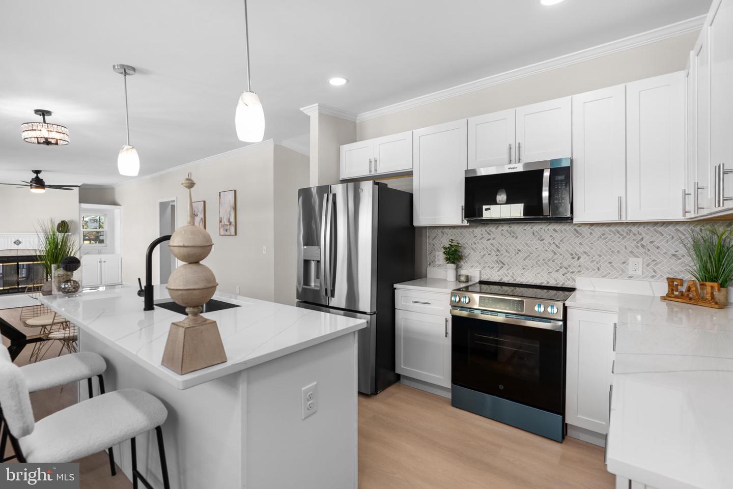 6430 14TH, ALEXANDRIA, Virginia 22307, 3 Bedrooms Bedrooms, 5 Rooms Rooms,2 BathroomsBathrooms,Residential,For sale,6430 14TH,VAFX2280144 MLS # VAFX2280144