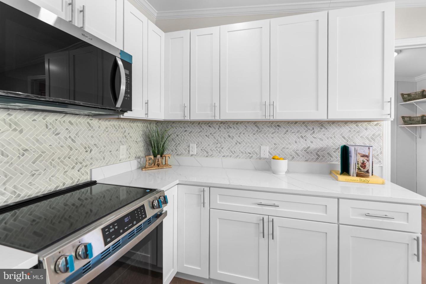 6430 14TH, ALEXANDRIA, Virginia 22307, 3 Bedrooms Bedrooms, 5 Rooms Rooms,2 BathroomsBathrooms,Residential,For sale,6430 14TH,VAFX2280144 MLS # VAFX2280144