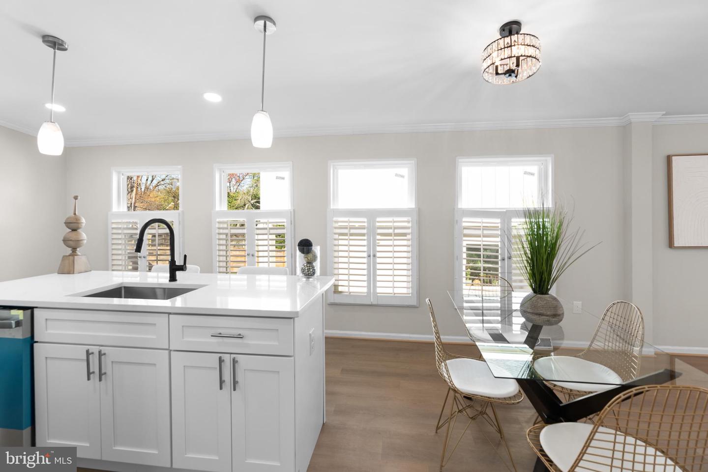 6430 14TH, ALEXANDRIA, Virginia 22307, 3 Bedrooms Bedrooms, 5 Rooms Rooms,2 BathroomsBathrooms,Residential,For sale,6430 14TH,VAFX2280144 MLS # VAFX2280144