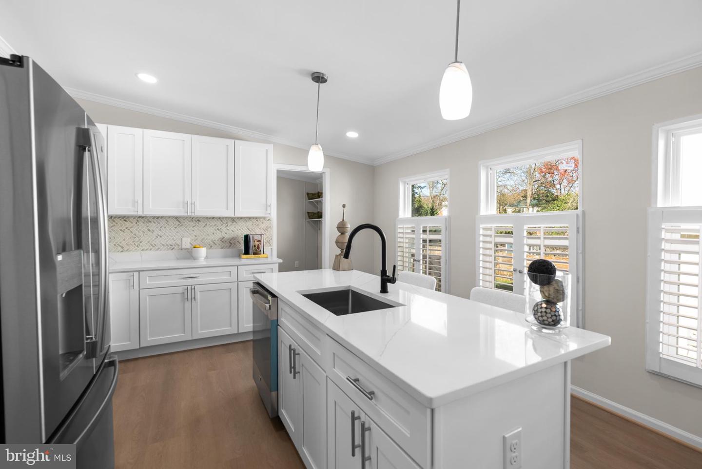 6430 14TH, ALEXANDRIA, Virginia 22307, 3 Bedrooms Bedrooms, 5 Rooms Rooms,2 BathroomsBathrooms,Residential,For sale,6430 14TH,VAFX2280144 MLS # VAFX2280144