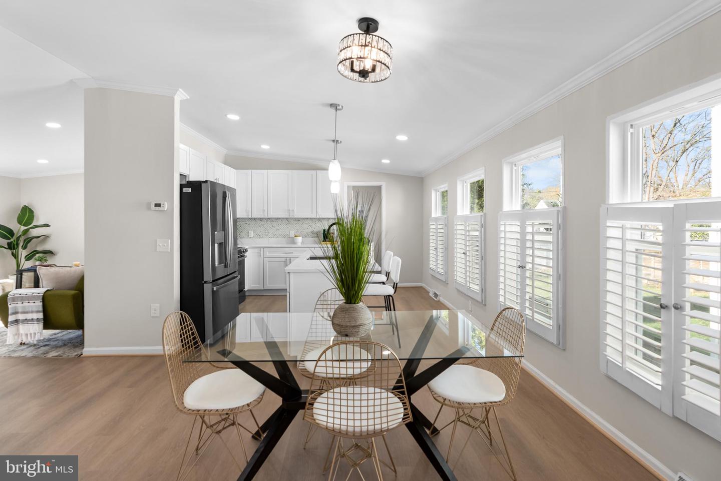 6430 14TH, ALEXANDRIA, Virginia 22307, 3 Bedrooms Bedrooms, 5 Rooms Rooms,2 BathroomsBathrooms,Residential,For sale,6430 14TH,VAFX2280144 MLS # VAFX2280144