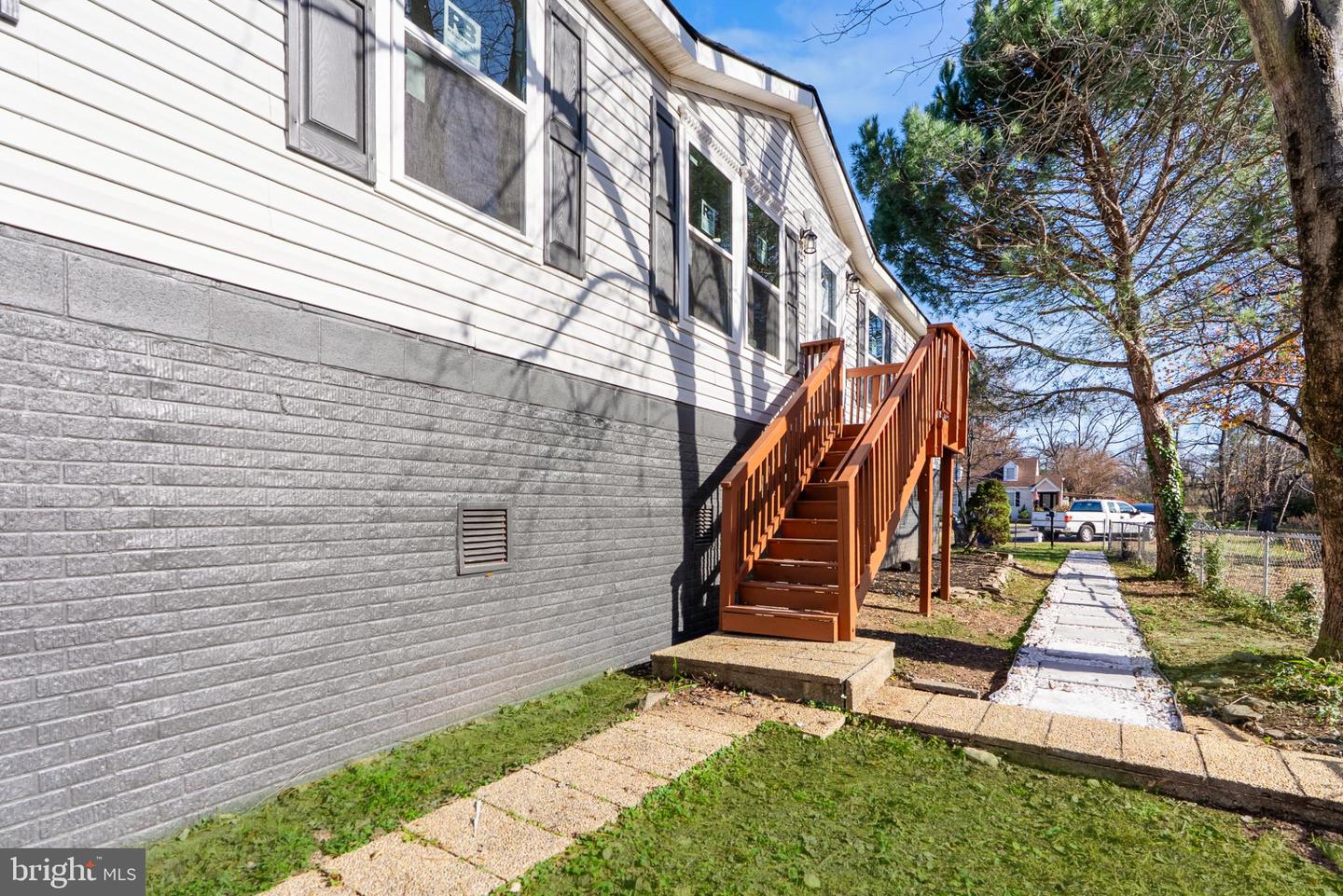 6430 14TH, ALEXANDRIA, Virginia 22307, 3 Bedrooms Bedrooms, 5 Rooms Rooms,2 BathroomsBathrooms,Residential,For sale,6430 14TH,VAFX2280144 MLS # VAFX2280144