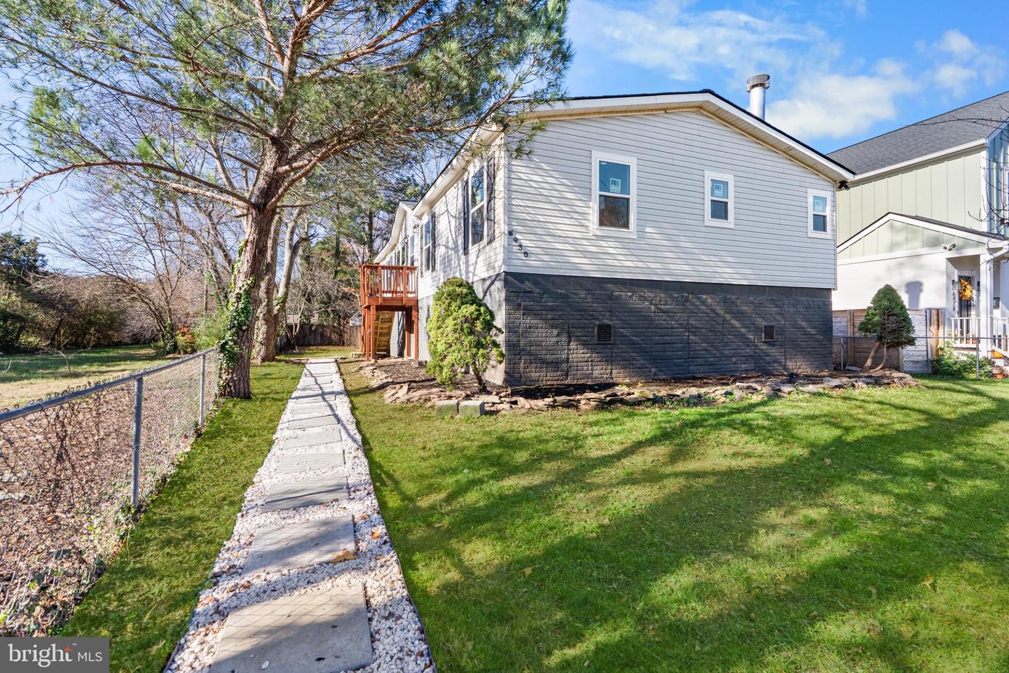 6430 14TH, ALEXANDRIA, Virginia 22307, 3 Bedrooms Bedrooms, 5 Rooms Rooms,2 BathroomsBathrooms,Residential,For sale,6430 14TH,VAFX2280144 MLS # VAFX2280144