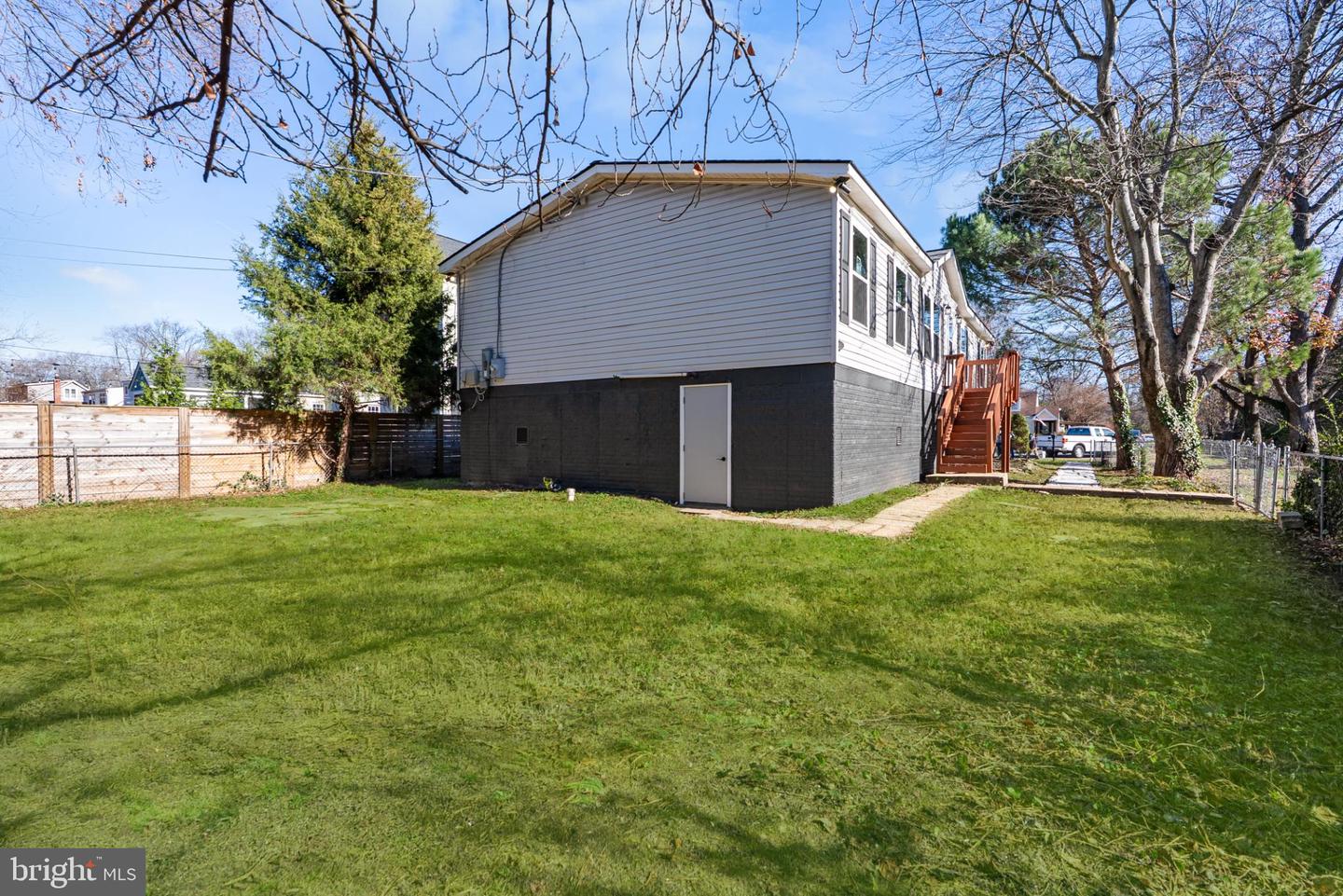 6430 14TH, ALEXANDRIA, Virginia 22307, 3 Bedrooms Bedrooms, 5 Rooms Rooms,2 BathroomsBathrooms,Residential,For sale,6430 14TH,VAFX2280144 MLS # VAFX2280144