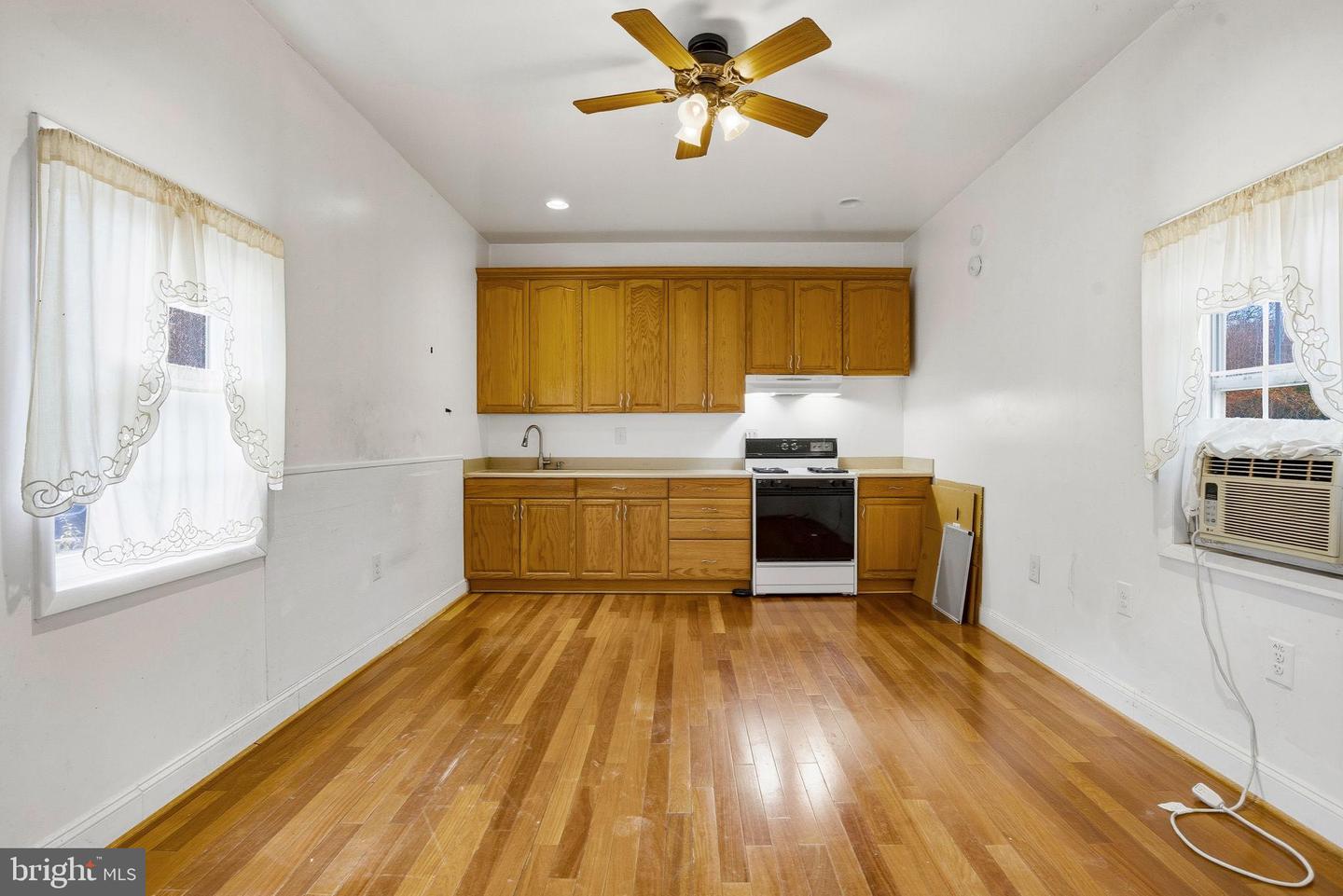 1346 FRANKLIN ST NE, WASHINGTON, District Of Columbia 20017, 5 Bedrooms Bedrooms, 7 Rooms Rooms,2 BathroomsBathrooms,Residential,For sale,1346 FRANKLIN ST NE,DCDC2232798 MLS # DCDC2232798