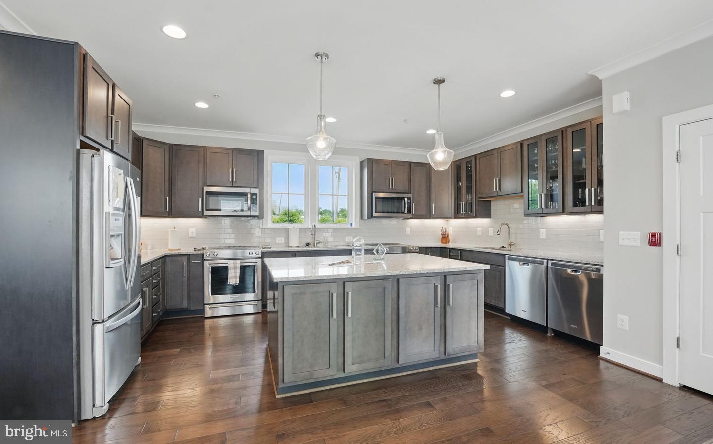 1022 RAILROAD AVE #4, FALLS CHURCH, Virginia 22046, 2 Bedrooms Bedrooms, ,2 BathroomsBathrooms,Residential,For sale,1022 RAILROAD AVE #4,VAFA2003466 MLS # VAFA2003466 1022 RAILROAD AVE #4, FALLS CHURCH, Virginia 22046, 2 Bedrooms Bedrooms, ,2 BathroomsBathrooms,Residential,For sale,1022 RAILROAD AVE #4,VAFA2003466 MLS # VAFA2003466