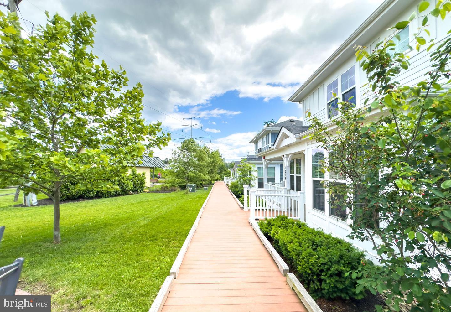 1022 RAILROAD AVE #4, FALLS CHURCH, Virginia 22046, 2 Bedrooms Bedrooms, ,2 BathroomsBathrooms,Residential,For sale,1022 RAILROAD AVE #4,VAFA2003466 MLS # VAFA2003466 1022 RAILROAD AVE #4, FALLS CHURCH, Virginia 22046, 2 Bedrooms Bedrooms, ,2 BathroomsBathrooms,Residential,For sale,1022 RAILROAD AVE #4,VAFA2003466 MLS # VAFA2003466