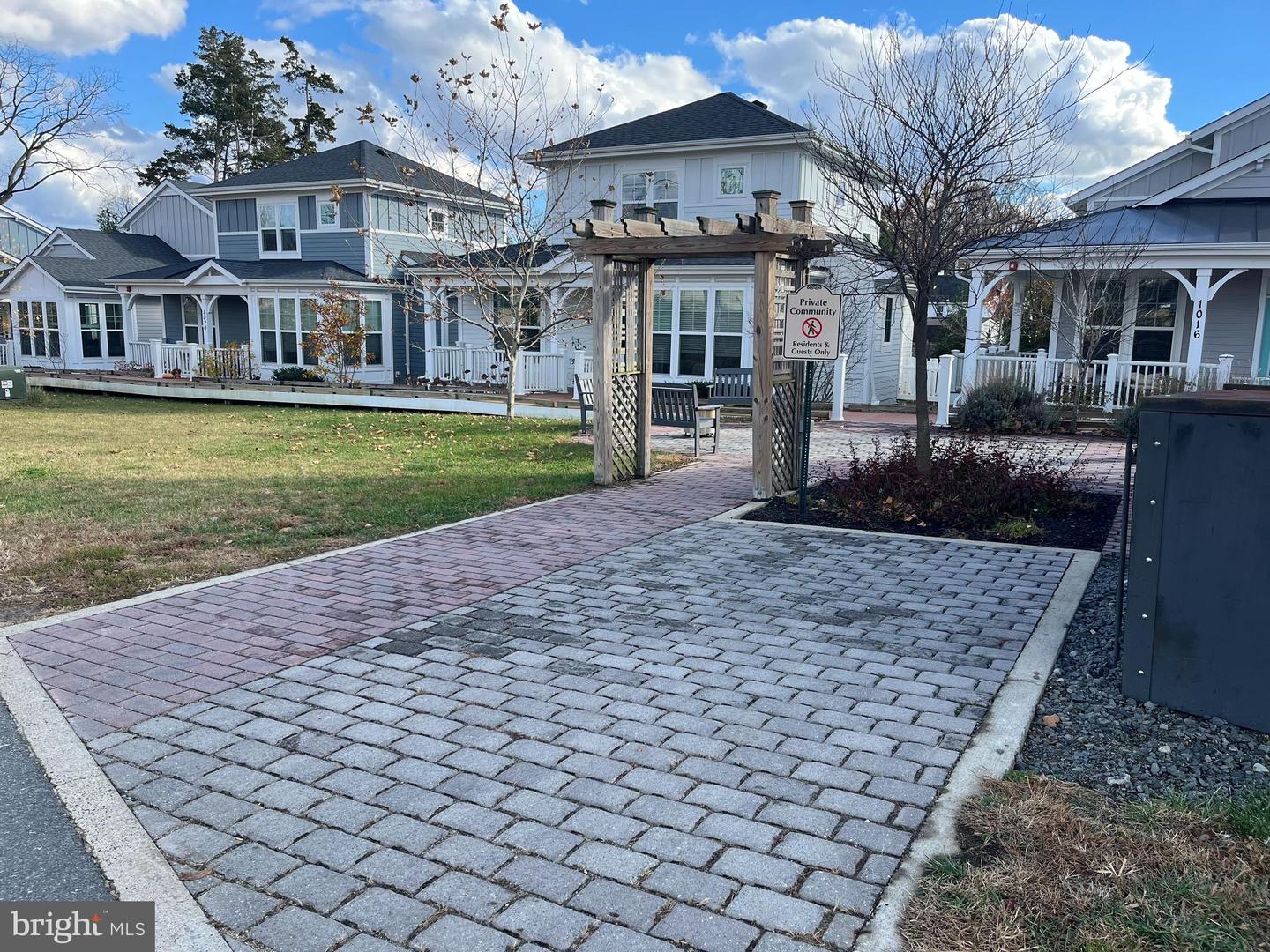 1022 RAILROAD AVE #4, FALLS CHURCH, Virginia 22046, 2 Bedrooms Bedrooms, ,2 BathroomsBathrooms,Residential,For sale,1022 RAILROAD AVE #4,VAFA2003466 MLS # VAFA2003466 1022 RAILROAD AVE #4, FALLS CHURCH, Virginia 22046, 2 Bedrooms Bedrooms, ,2 BathroomsBathrooms,Residential,For sale,1022 RAILROAD AVE #4,VAFA2003466 MLS # VAFA2003466