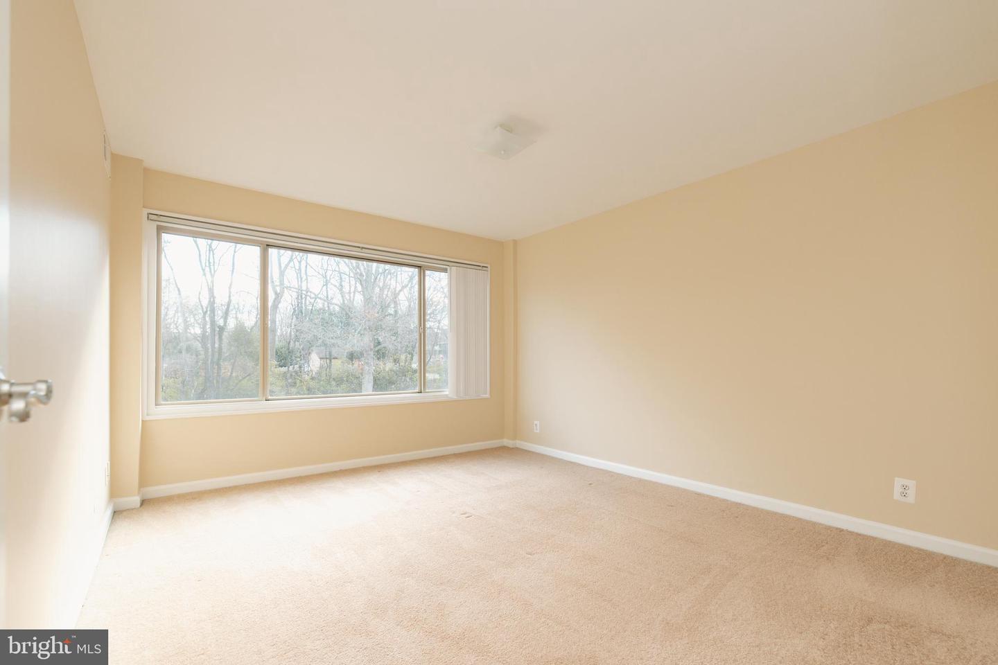 10570 MAIN ST #424, FAIRFAX, Virginia 22030, 2 Bedrooms Bedrooms, ,1 BathroomBathrooms,Residential,For sale,10570 MAIN ST #424,VAFC2007524 MLS # VAFC2007524 10570 MAIN ST #424, FAIRFAX, Virginia 22030, 2 Bedrooms Bedrooms, ,1 BathroomBathrooms,Residential,For sale,10570 MAIN ST #424,VAFC2007524 MLS # VAFC2007524
