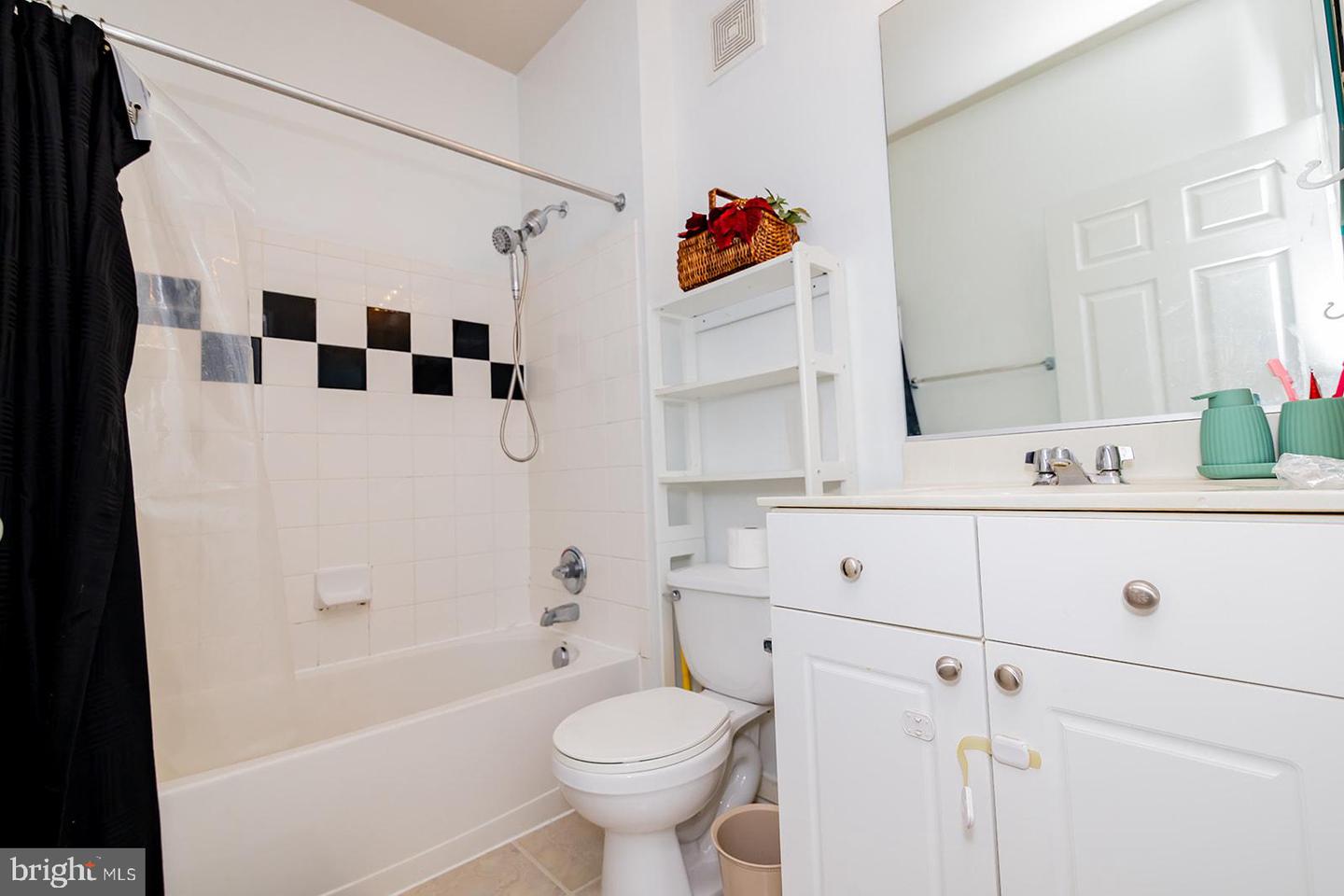 11373 ARISTOTLE DR #9-209, FAIRFAX, Virginia 22030, 3 Bedrooms Bedrooms, ,2 BathroomsBathrooms,Residential,For sale,11373 ARISTOTLE DR #9-209,VAFX2280492 MLS # VAFX2280492