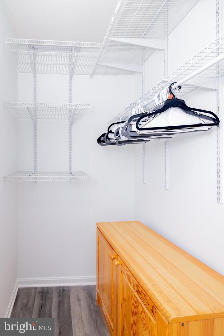 11373 ARISTOTLE DR #9-209, FAIRFAX, Virginia 22030, 3 Bedrooms Bedrooms, ,2 BathroomsBathrooms,Residential,For sale,11373 ARISTOTLE DR #9-209,VAFX2280492 MLS # VAFX2280492