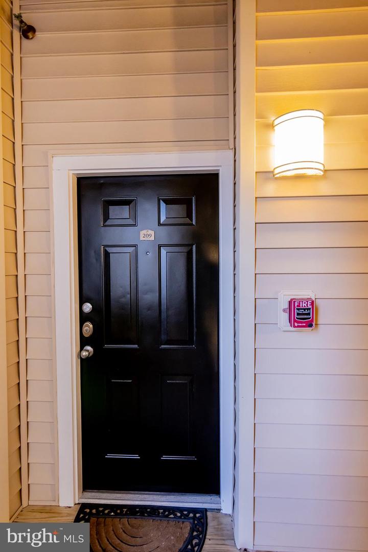 11373 ARISTOTLE DR #9-209, FAIRFAX, Virginia 22030, 3 Bedrooms Bedrooms, ,2 BathroomsBathrooms,Residential,For sale,11373 ARISTOTLE DR #9-209,VAFX2280492 MLS # VAFX2280492