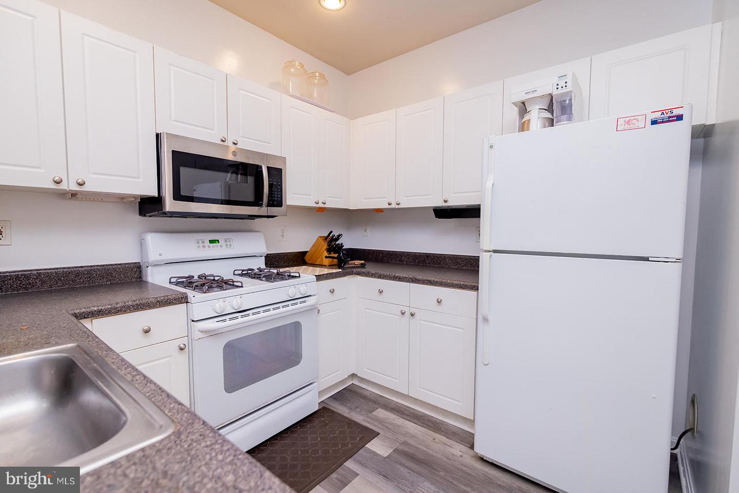 11373 ARISTOTLE DR #9-209, FAIRFAX, Virginia 22030, 3 Bedrooms Bedrooms, ,2 BathroomsBathrooms,Residential,For sale,11373 ARISTOTLE DR #9-209,VAFX2280492 MLS # VAFX2280492