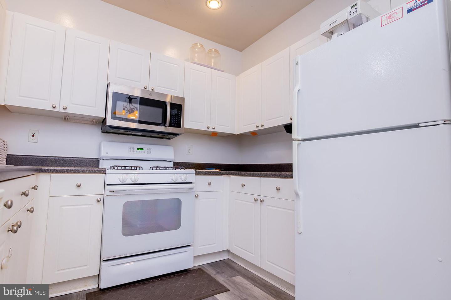 11373 ARISTOTLE DR #9-209, FAIRFAX, Virginia 22030, 3 Bedrooms Bedrooms, ,2 BathroomsBathrooms,Residential,For sale,11373 ARISTOTLE DR #9-209,VAFX2280492 MLS # VAFX2280492