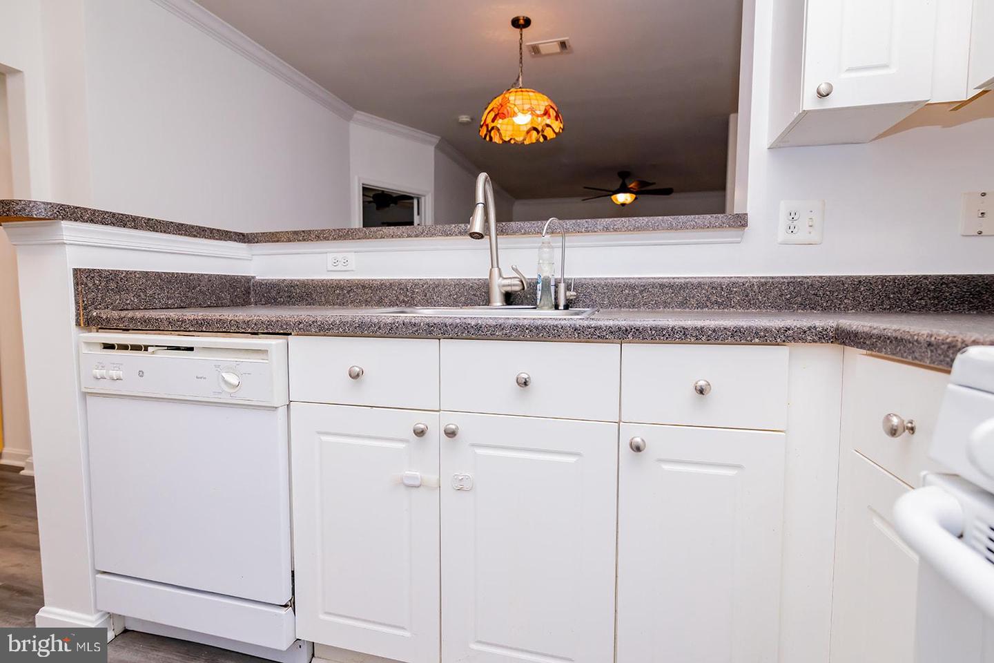 11373 ARISTOTLE DR #9-209, FAIRFAX, Virginia 22030, 3 Bedrooms Bedrooms, ,2 BathroomsBathrooms,Residential,For sale,11373 ARISTOTLE DR #9-209,VAFX2280492 MLS # VAFX2280492