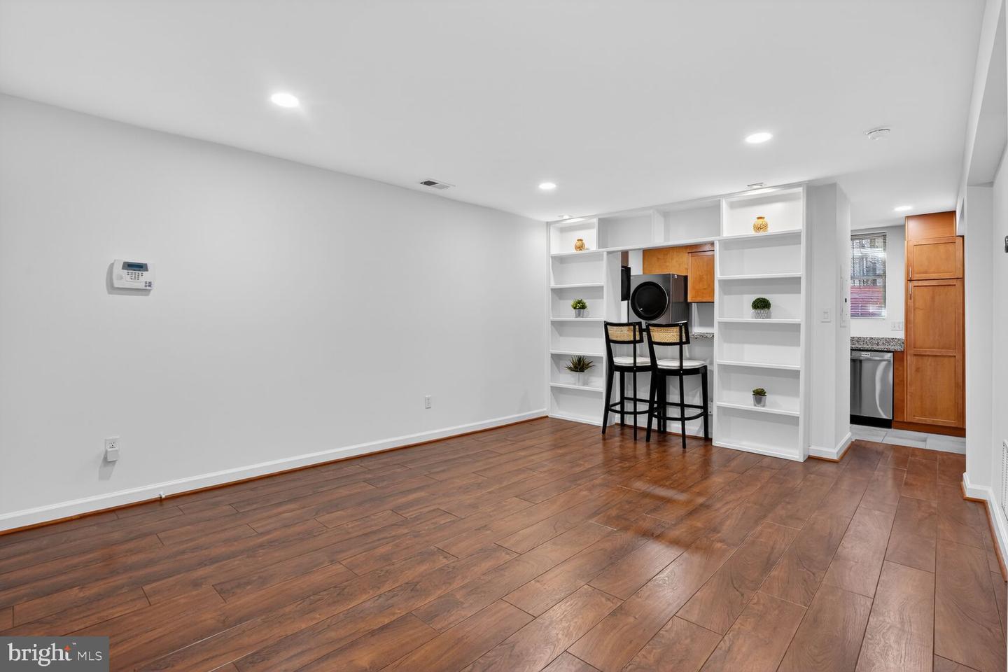 422 BUTTERNUT ST NW #T-3, WASHINGTON, District Of Columbia 20012, 1 Bedroom Bedrooms, ,1 BathroomBathrooms,Residential,For sale,422 BUTTERNUT ST NW #T-3,DCDC2233170 MLS # DCDC2233170 422 BUTTERNUT ST NW #T-3, WASHINGTON, District Of Columbia 20012, 1 Bedroom Bedrooms, ,1 BathroomBathrooms,Residential,For sale,422 BUTTERNUT ST NW #T-3,DCDC2233170 MLS # DCDC2233170