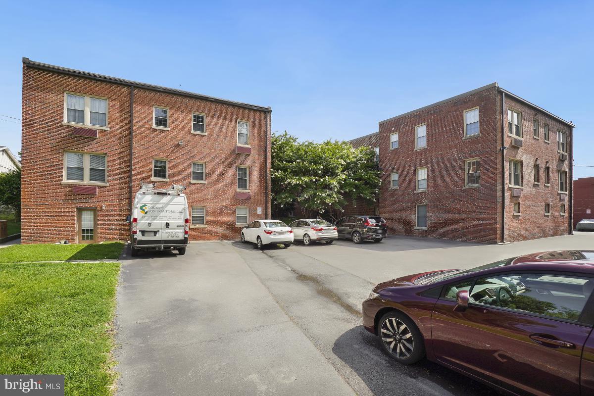 422 BUTTERNUT ST NW #T-3, WASHINGTON, District Of Columbia 20012, 1 Bedroom Bedrooms, ,1 BathroomBathrooms,Residential,For sale,422 BUTTERNUT ST NW #T-3,DCDC2233170 MLS # DCDC2233170 422 BUTTERNUT ST NW #T-3, WASHINGTON, District Of Columbia 20012, 1 Bedroom Bedrooms, ,1 BathroomBathrooms,Residential,For sale,422 BUTTERNUT ST NW #T-3,DCDC2233170 MLS # DCDC2233170