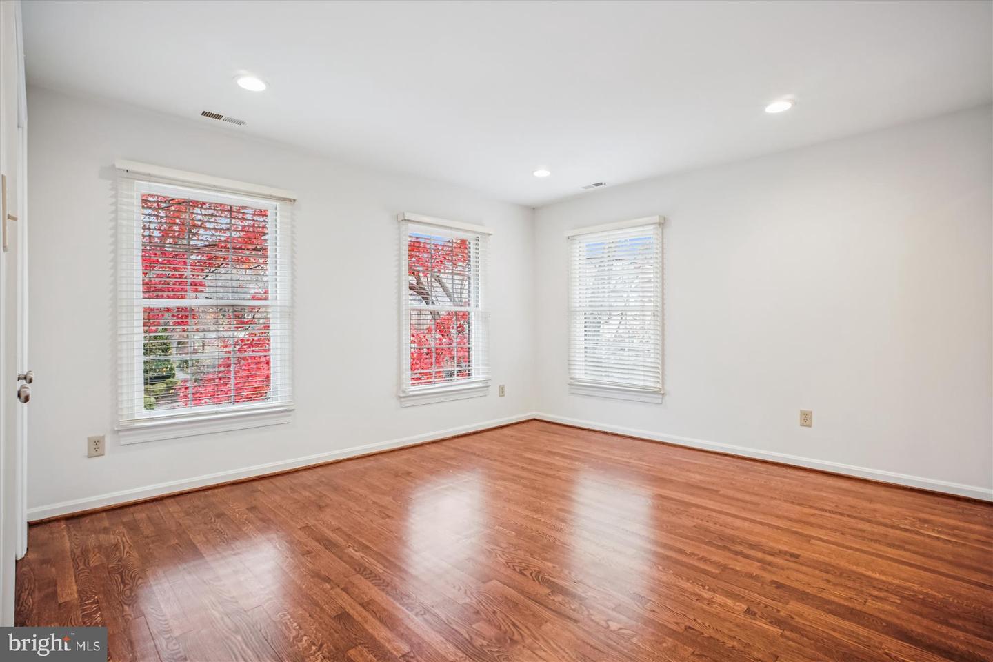 4500 35TH RD N, ARLINGTON, Virginia 22207, 4 Bedrooms Bedrooms, ,3 BathroomsBathrooms,Residential,For sale,4500 35TH RD N,VAAR2066478 MLS # VAAR2066478 4500 35TH RD N, ARLINGTON, Virginia 22207, 4 Bedrooms Bedrooms, ,3 BathroomsBathrooms,Residential,For sale,4500 35TH RD N,VAAR2066478 MLS # VAAR2066478