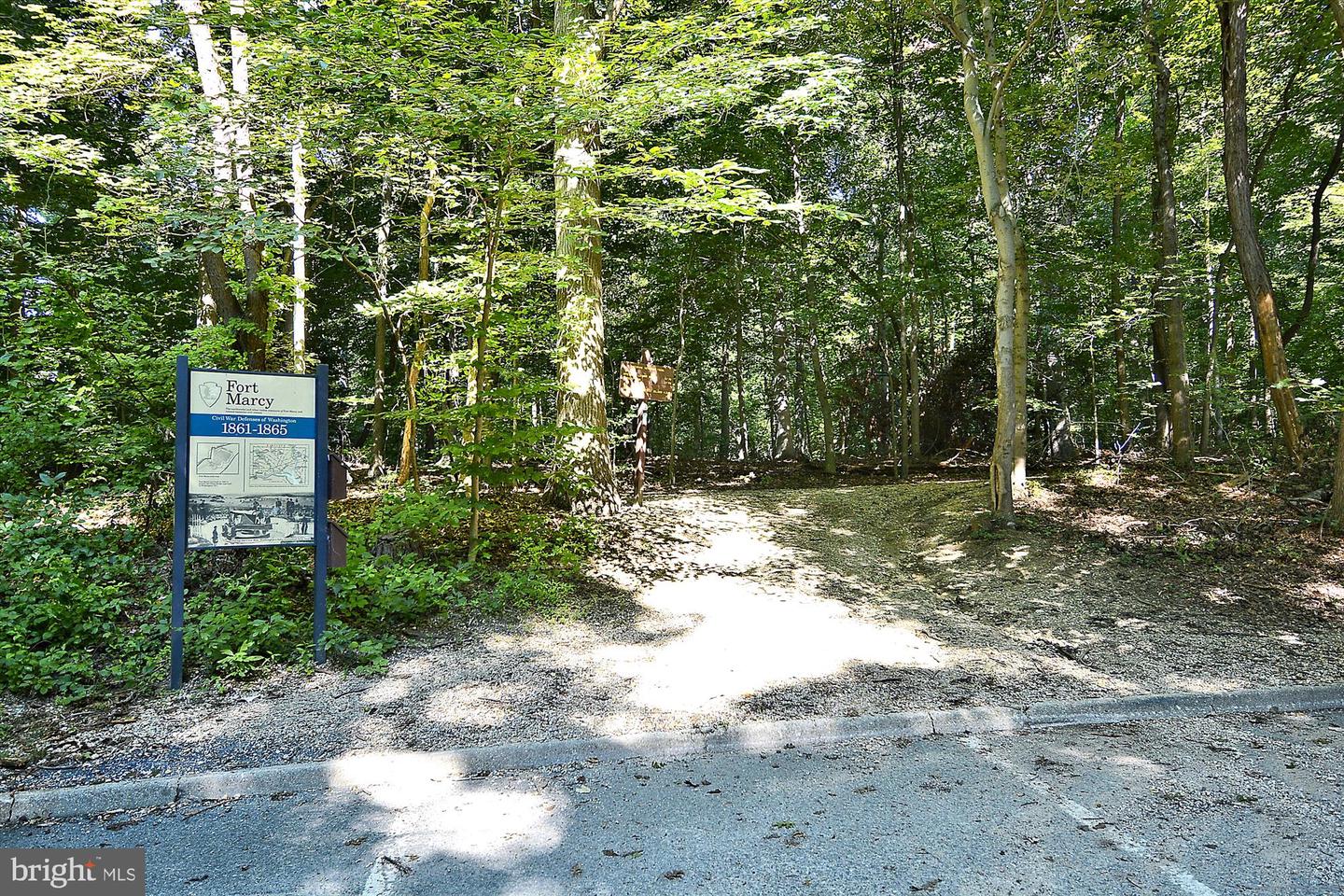 4500 35TH RD N, ARLINGTON, Virginia 22207, 4 Bedrooms Bedrooms, ,3 BathroomsBathrooms,Residential,For sale,4500 35TH RD N,VAAR2066478 MLS # VAAR2066478 4500 35TH RD N, ARLINGTON, Virginia 22207, 4 Bedrooms Bedrooms, ,3 BathroomsBathrooms,Residential,For sale,4500 35TH RD N,VAAR2066478 MLS # VAAR2066478