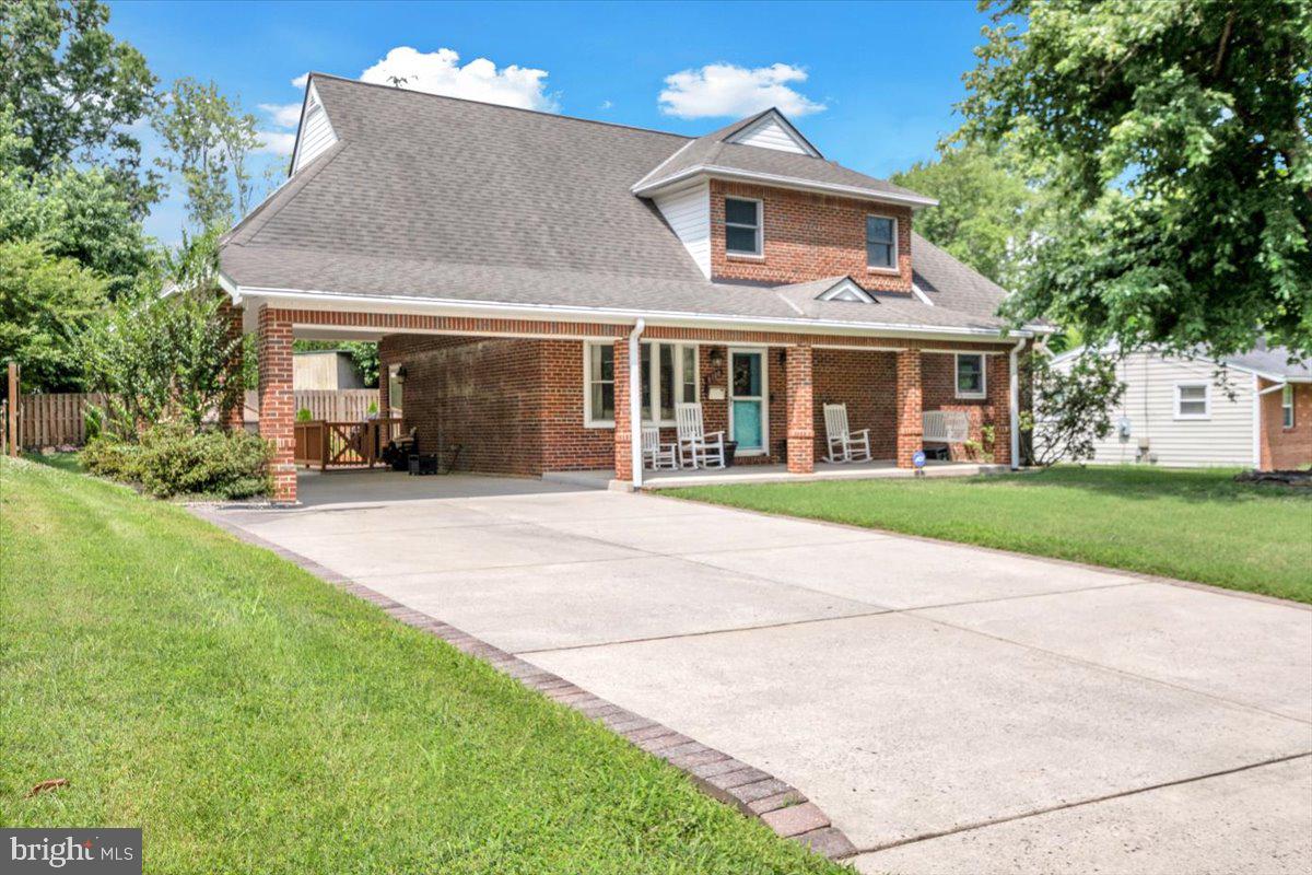 6100 LEEWOOD DR, ALEXANDRIA, Virginia 22310, 5 Bedrooms Bedrooms, ,3 BathroomsBathrooms,Residential,For sale,6100 LEEWOOD DR,VAFX2280680 MLS # VAFX2280680