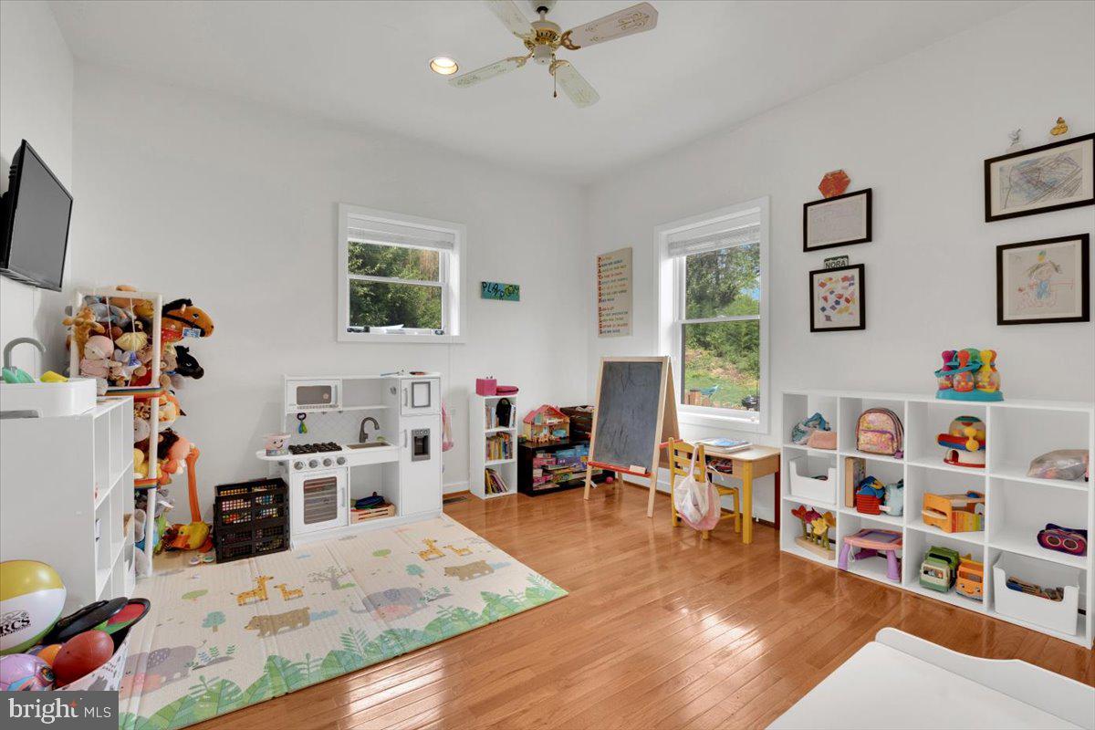 6100 LEEWOOD DR, ALEXANDRIA, Virginia 22310, 5 Bedrooms Bedrooms, ,3 BathroomsBathrooms,Residential,For sale,6100 LEEWOOD DR,VAFX2280680 MLS # VAFX2280680