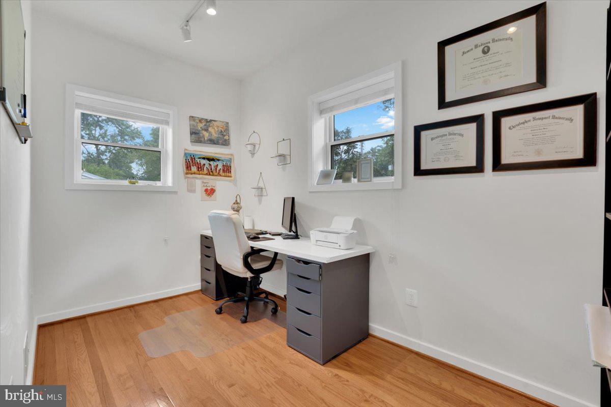 6100 LEEWOOD DR, ALEXANDRIA, Virginia 22310, 5 Bedrooms Bedrooms, ,3 BathroomsBathrooms,Residential,For sale,6100 LEEWOOD DR,VAFX2280680 MLS # VAFX2280680