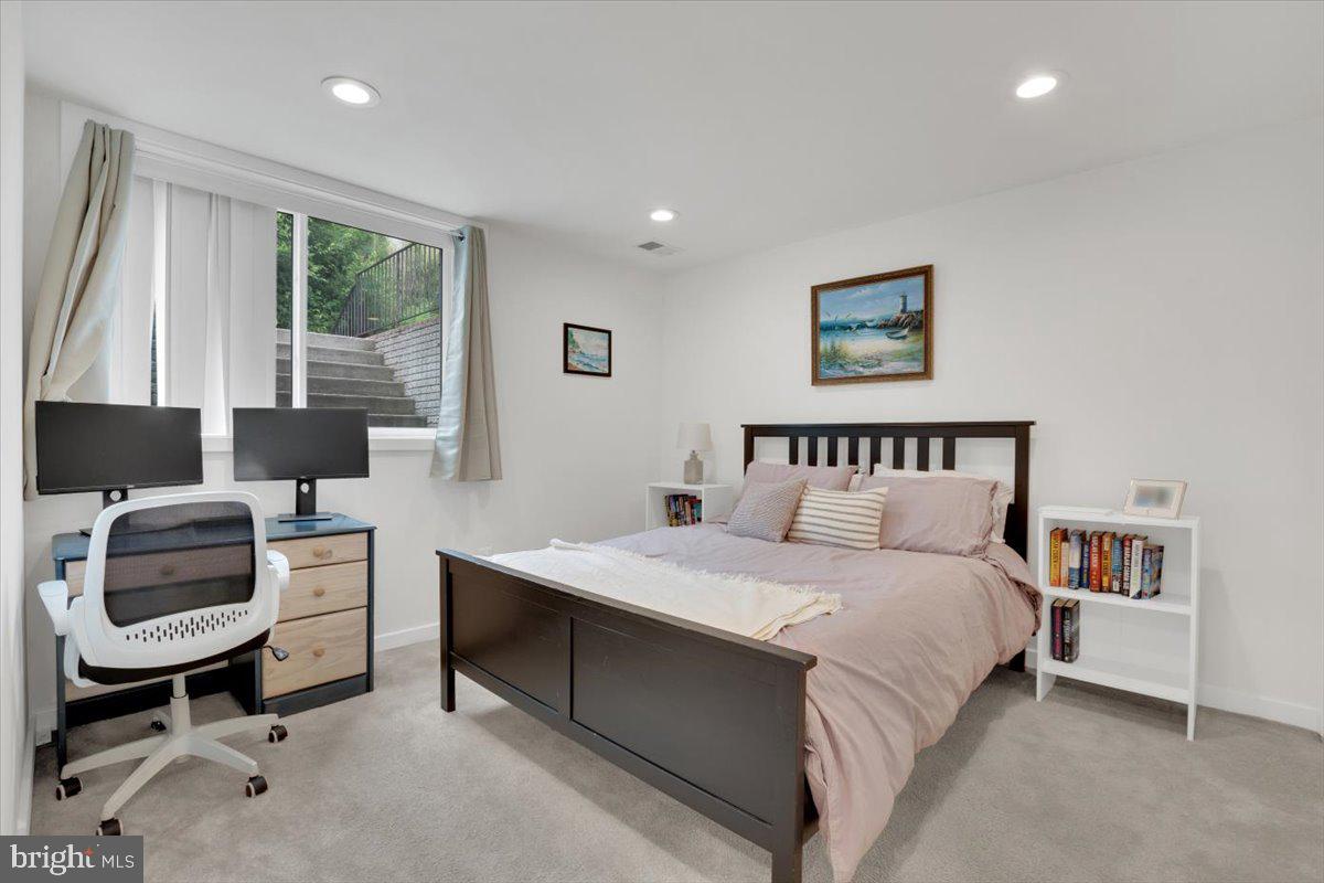 6100 LEEWOOD DR, ALEXANDRIA, Virginia 22310, 5 Bedrooms Bedrooms, ,3 BathroomsBathrooms,Residential,For sale,6100 LEEWOOD DR,VAFX2280680 MLS # VAFX2280680