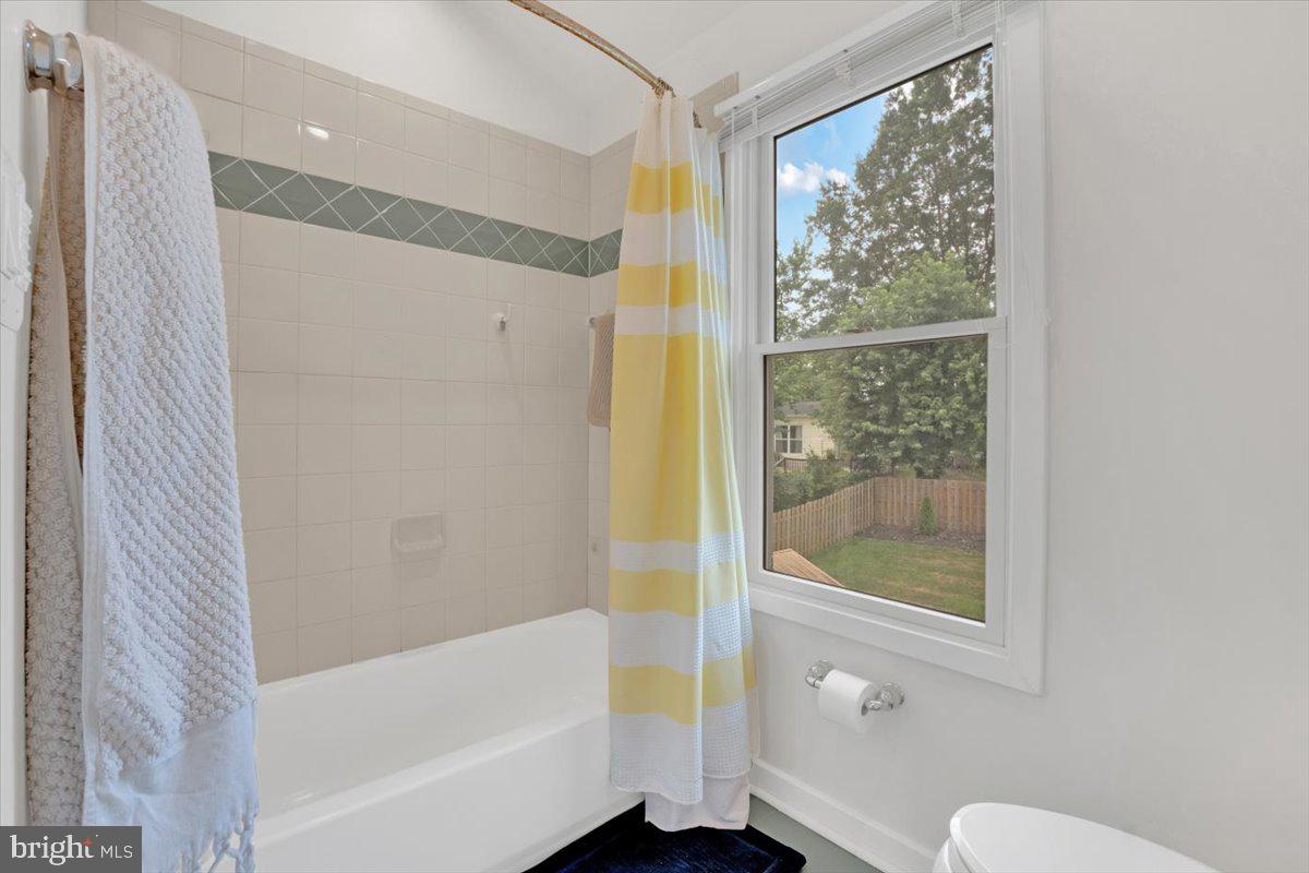 6100 LEEWOOD DR, ALEXANDRIA, Virginia 22310, 5 Bedrooms Bedrooms, ,3 BathroomsBathrooms,Residential,For sale,6100 LEEWOOD DR,VAFX2280680 MLS # VAFX2280680