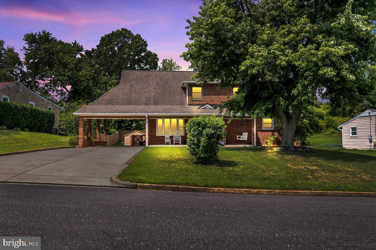 6100 LEEWOOD DR, ALEXANDRIA, Virginia 22310, 5 Bedrooms Bedrooms, ,3 BathroomsBathrooms,Residential,For sale,6100 LEEWOOD DR,VAFX2280680 MLS # VAFX2280680