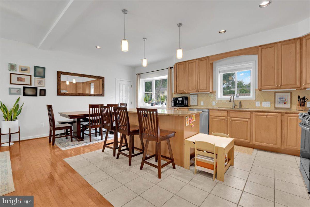 6100 LEEWOOD DR, ALEXANDRIA, Virginia 22310, 5 Bedrooms Bedrooms, ,3 BathroomsBathrooms,Residential,For sale,6100 LEEWOOD DR,VAFX2280680 MLS # VAFX2280680