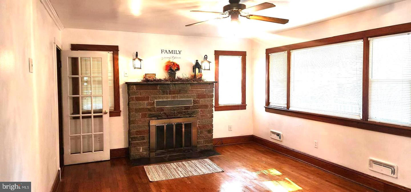 1064 STRASBURG RD, FRONT ROYAL, Virginia 22630, 4 Bedrooms Bedrooms, ,2 BathroomsBathrooms,Residential,For sale,1064 STRASBURG RD,VAWR2012864 MLS # VAWR2012864