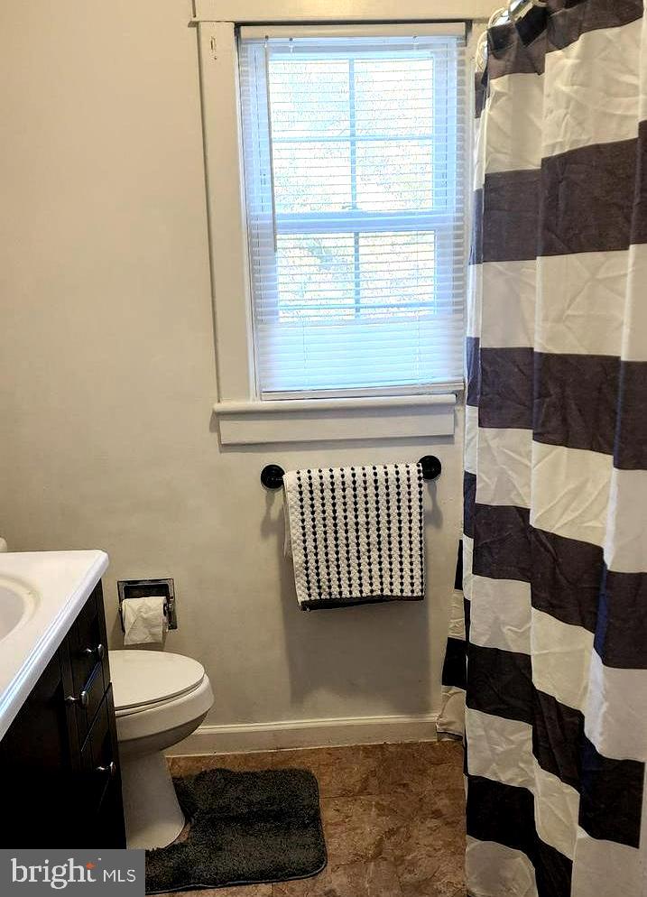 1064 STRASBURG RD, FRONT ROYAL, Virginia 22630, 4 Bedrooms Bedrooms, ,2 BathroomsBathrooms,Residential,For sale,1064 STRASBURG RD,VAWR2012864 MLS # VAWR2012864