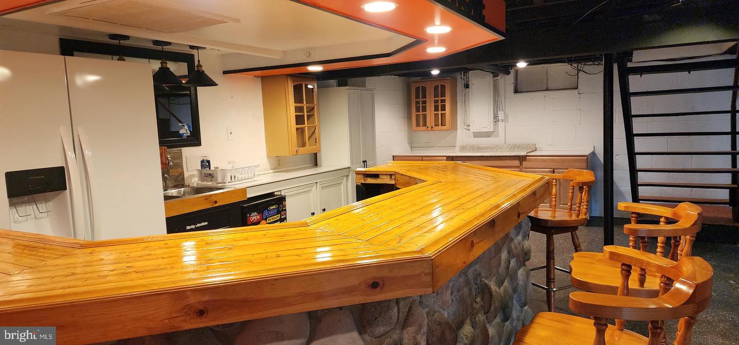 1064 STRASBURG RD, FRONT ROYAL, Virginia 22630, 4 Bedrooms Bedrooms, ,2 BathroomsBathrooms,Residential,For sale,1064 STRASBURG RD,VAWR2012864 MLS # VAWR2012864