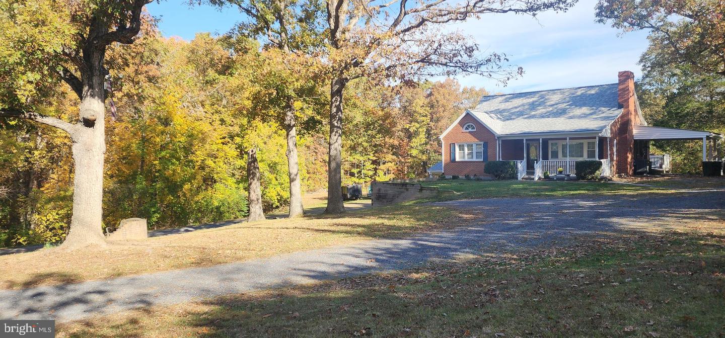 1064 STRASBURG RD, FRONT ROYAL, Virginia 22630, 4 Bedrooms Bedrooms, ,2 BathroomsBathrooms,Residential,For sale,1064 STRASBURG RD,VAWR2012864 MLS # VAWR2012864