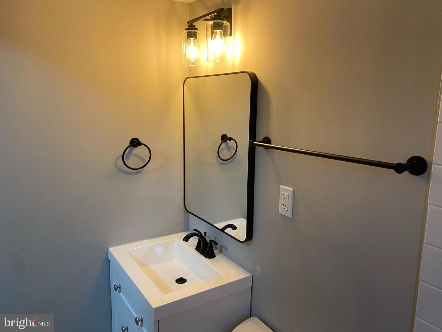 11123 BYRD DR, FAIRFAX, Virginia 22030, 5 Bedrooms Bedrooms, ,3 BathroomsBathrooms,Residential,For sale,11123 BYRD DR,VAFX2280750 MLS # VAFX2280750