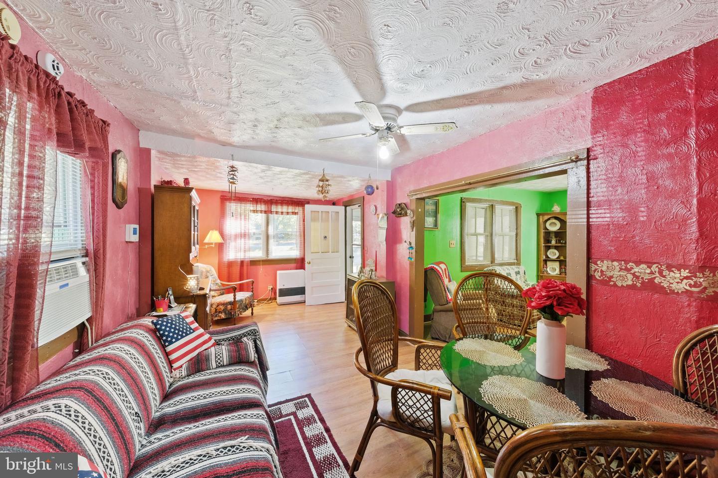 2097 COLES POINT RD, HAGUE, Virginia 22469, 3 Bedrooms Bedrooms, 5 Rooms Rooms,1 BathroomBathrooms,Residential,For sale,2097 COLES POINT RD,VAWE2010180 MLS # VAWE2010180