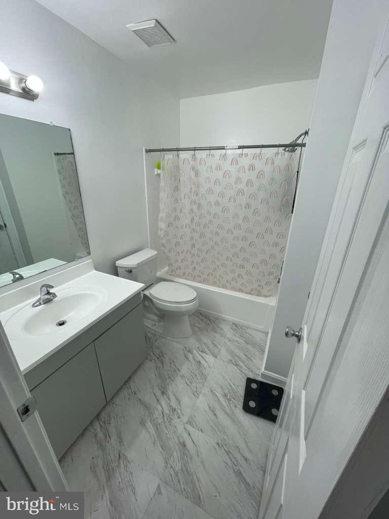 8607 BEEKMAN PL #7D, ALEXANDRIA, Virginia 22309, 2 Bedrooms Bedrooms, ,2 BathroomsBathrooms,Residential,For sale,8607 BEEKMAN PL #7D,VAFX2280808 MLS # VAFX2280808